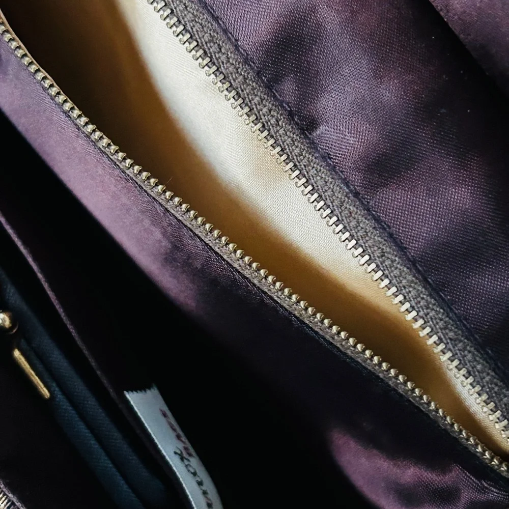 Vintage Mid-Century-Modern Gold Lame Clutch Purse - Picture 15 of 16